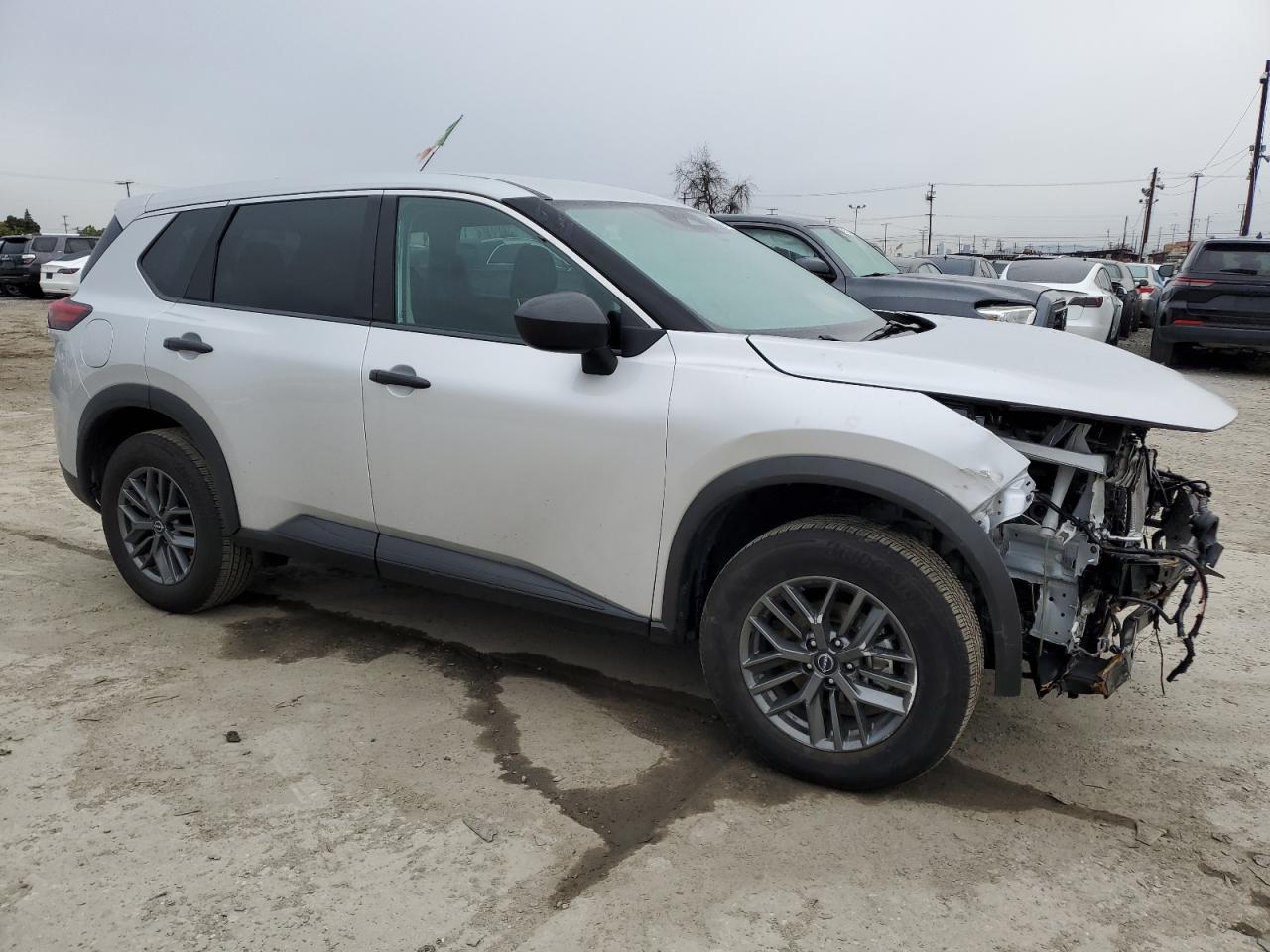 2024 Nissan Rogue - Image 4