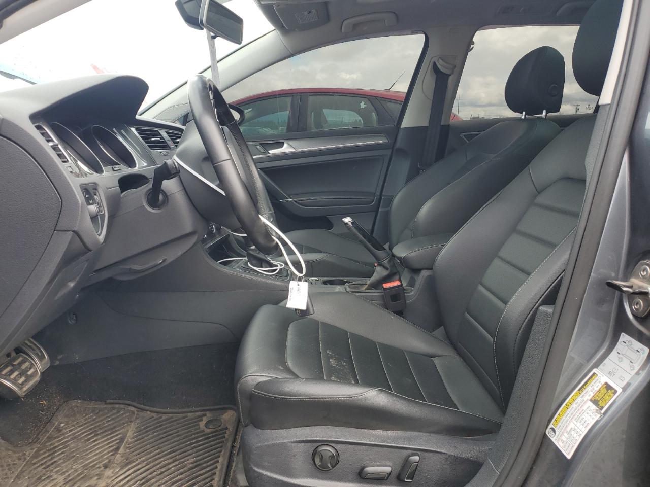 2017 Volkswagen Golf - Image 7
