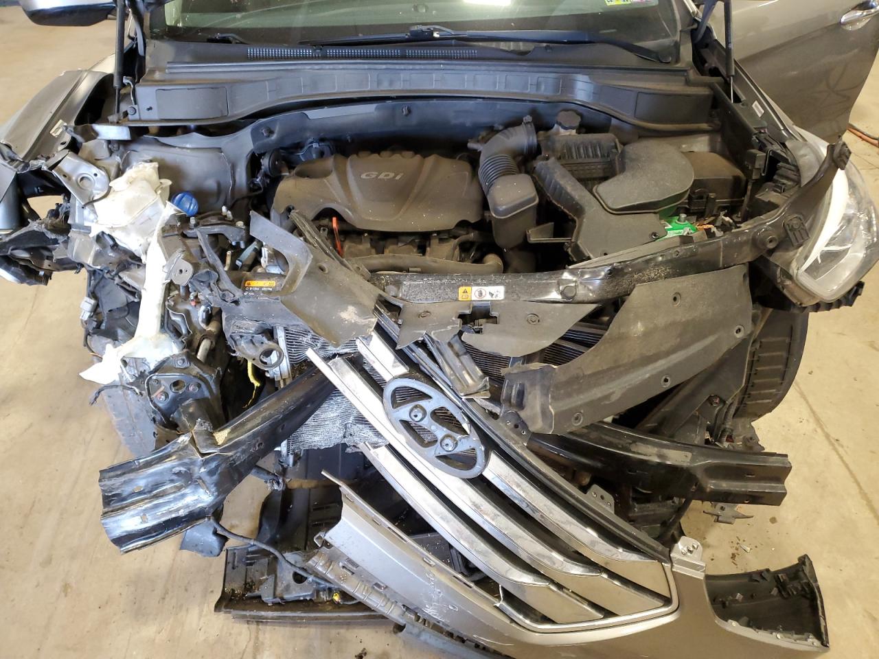 2014 Hyundai Santa Fe - Image 12