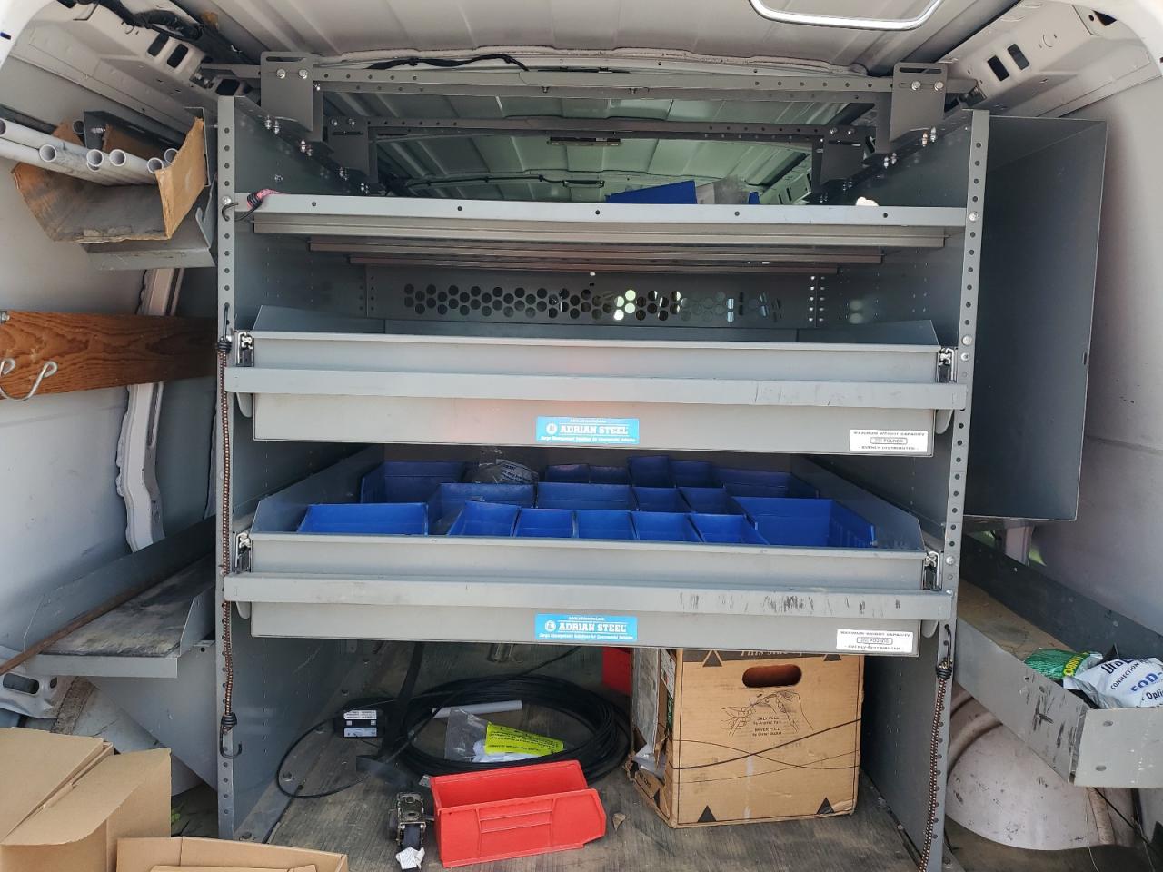 2018 Chevrolet Express G2500 VIN: 1GCWGAFP1J1199510 Lot: 50699355