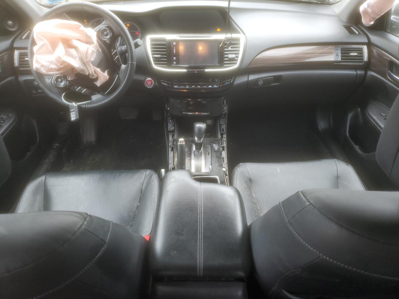 1HGCR3F90HA027054 HONDA ACCORD 2017
