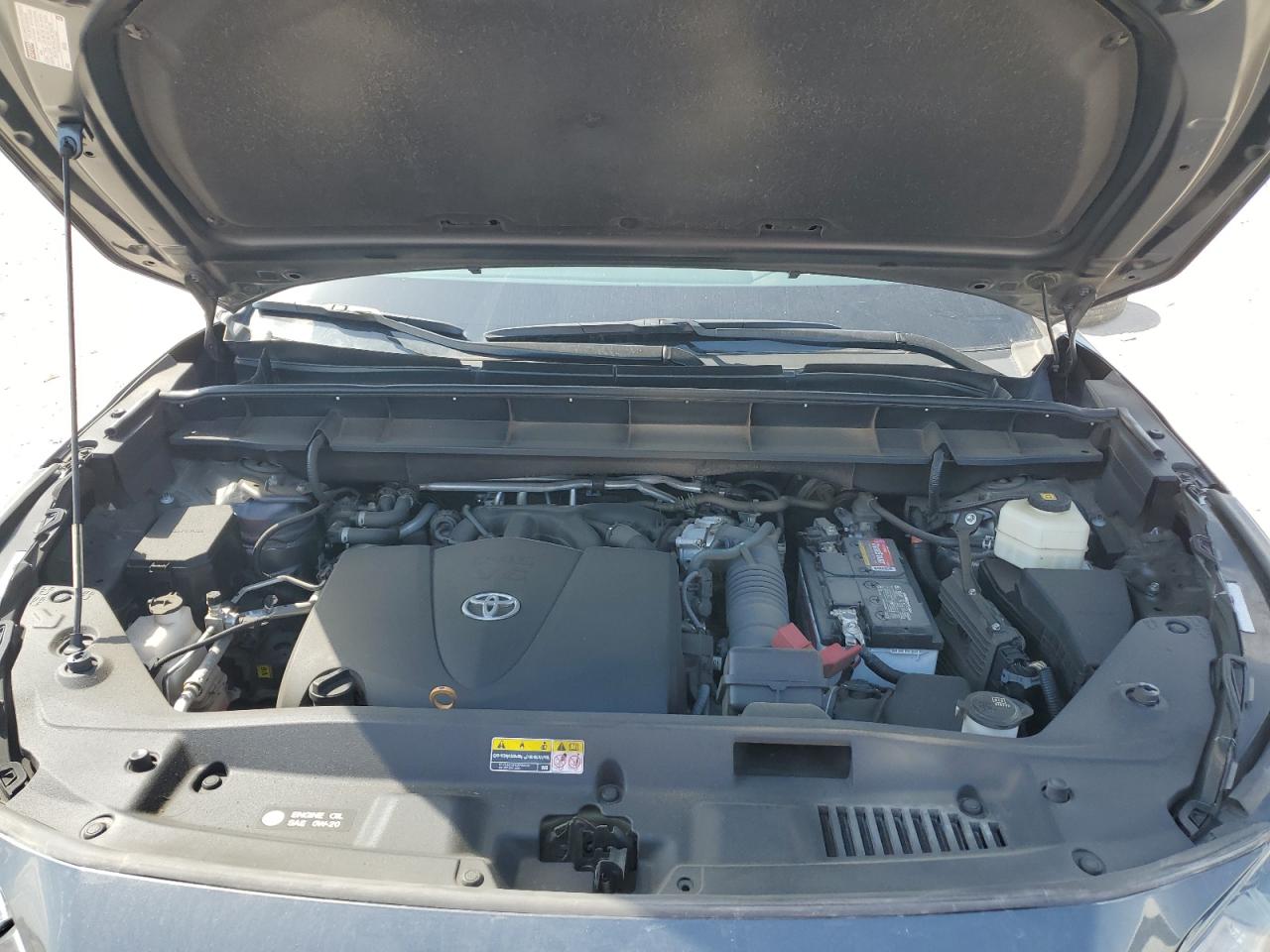 2021 Toyota Highlander - Image 12