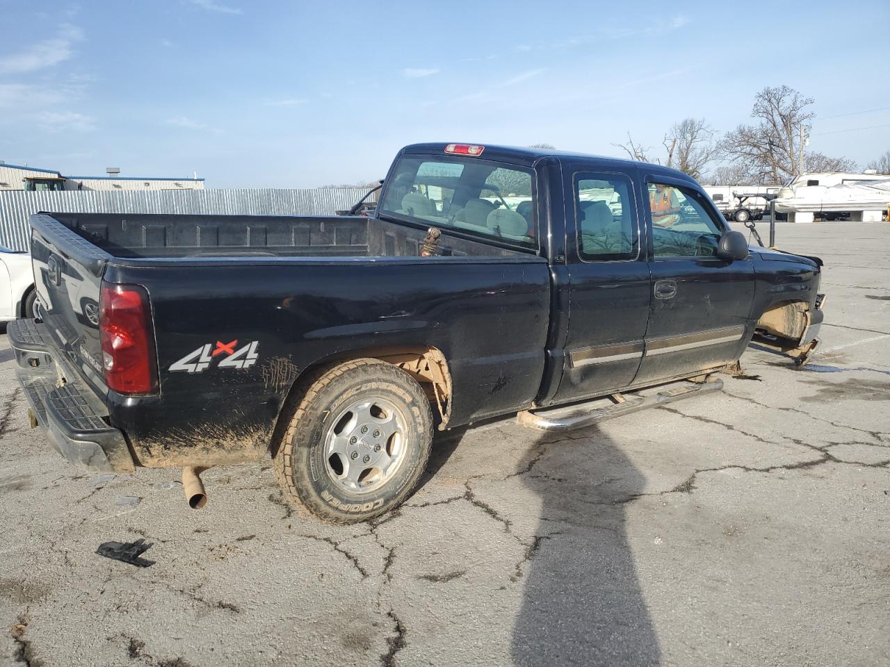 2004 Chevrolet Silverado - Image 3