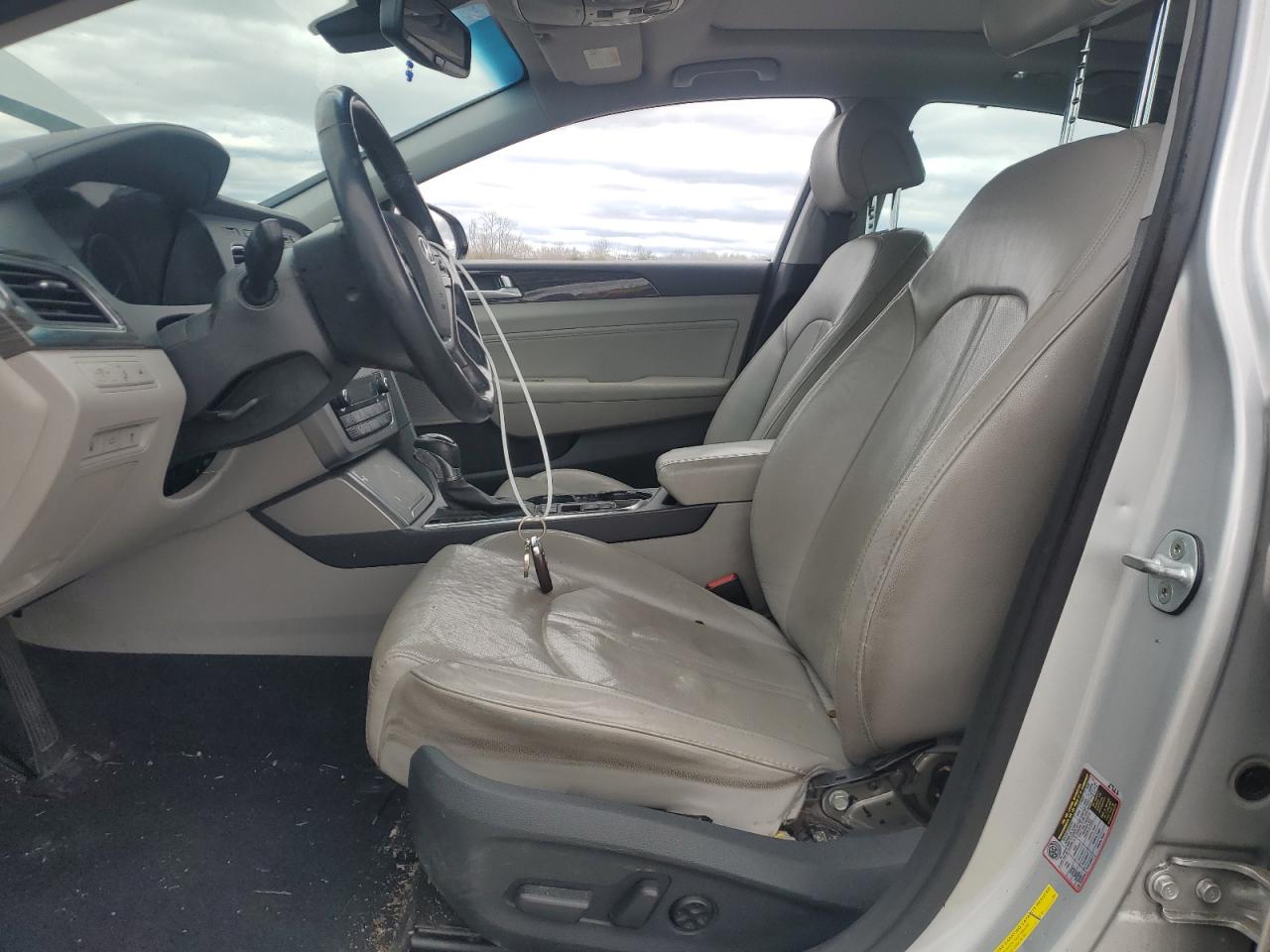 2015 Hyundai Sonata - Image 7
