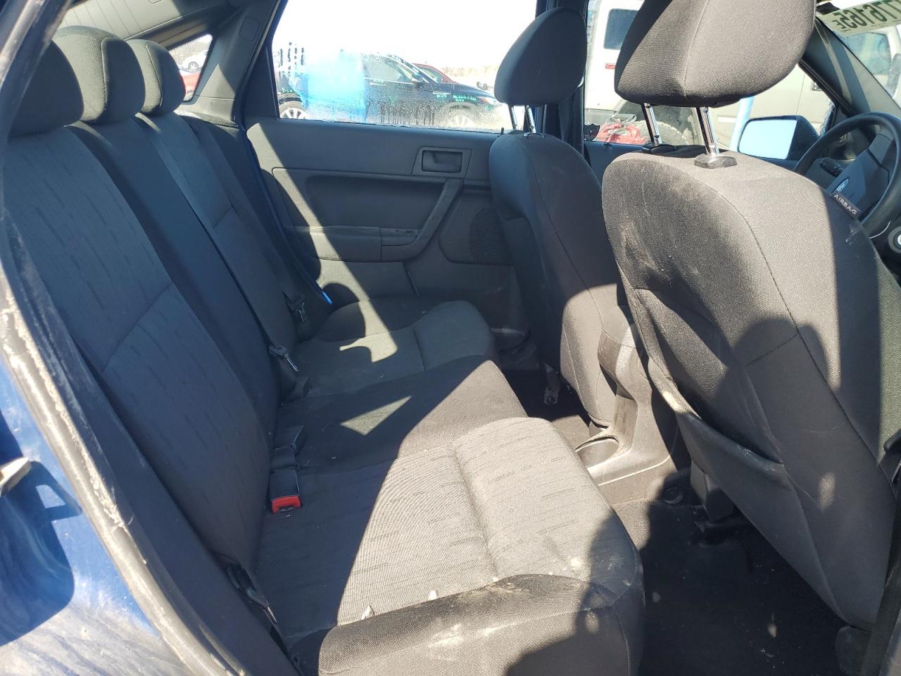 2010 Ford Focus - Image 10
