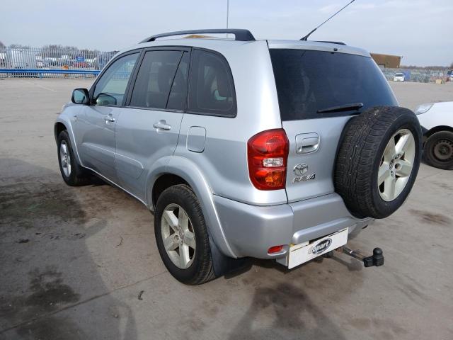 2004 TOYOTA RAV4 XT4 V