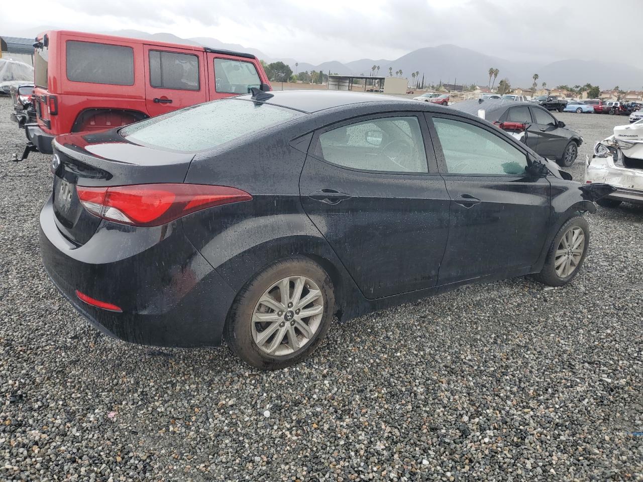 2015 Hyundai Elantra - Image 3