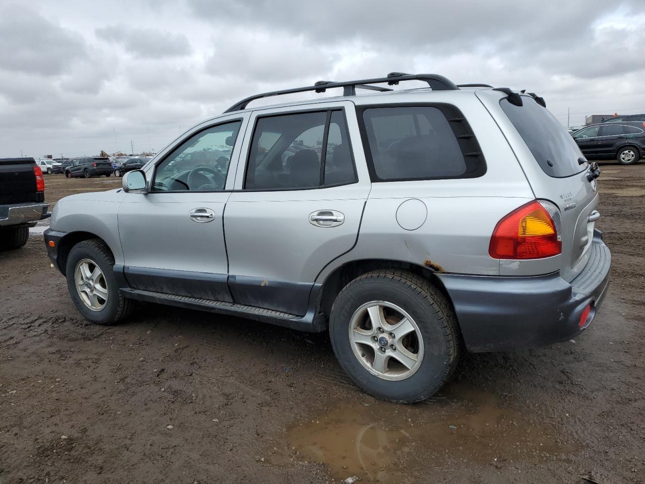 2003 Hyundai Santa Fe - Image 2