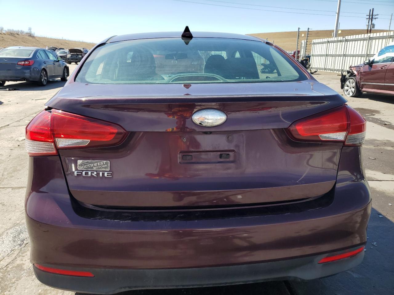 2018 Kia Forte - Image 6