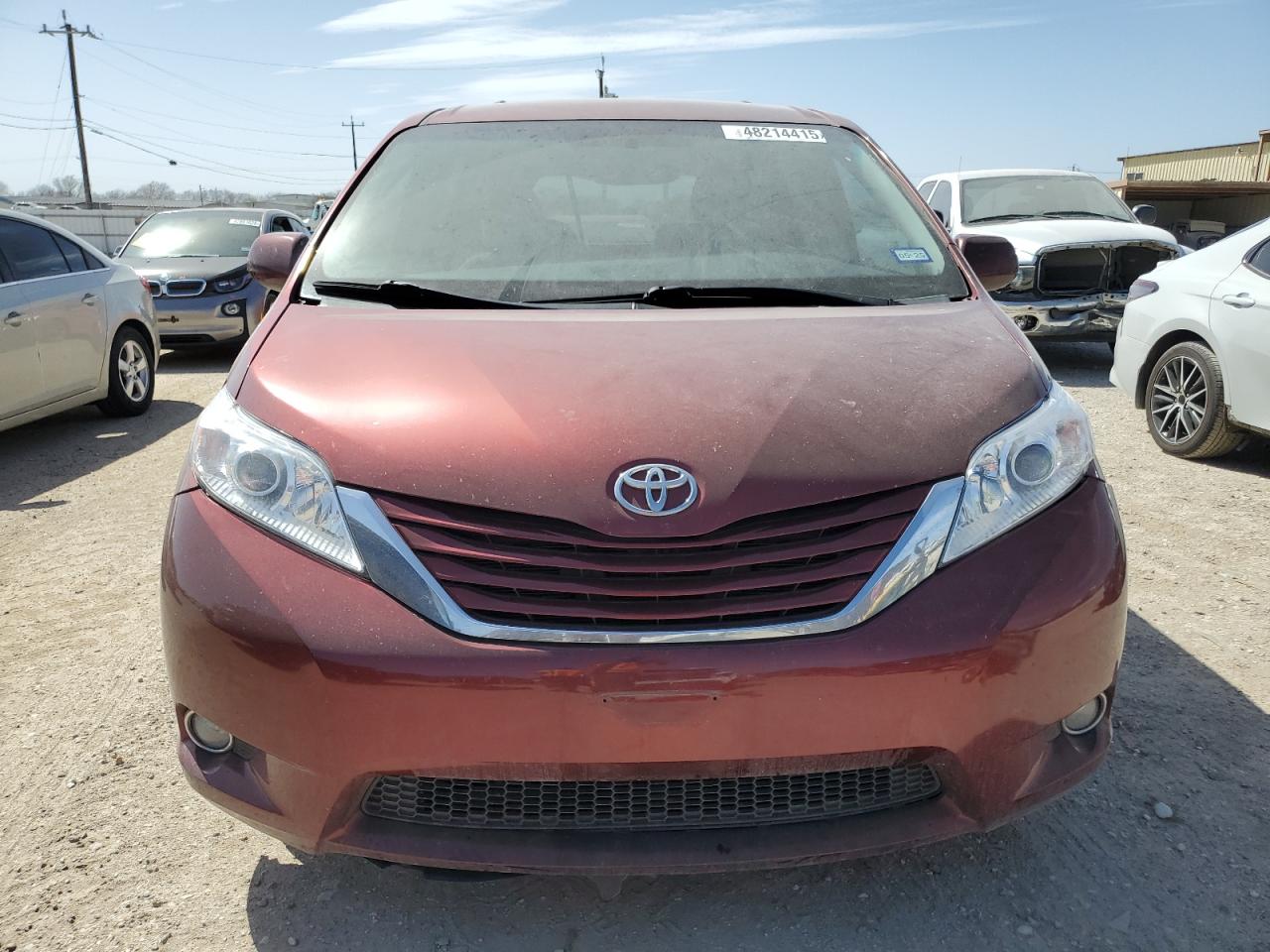 2015 Toyota Sienna - Image 5