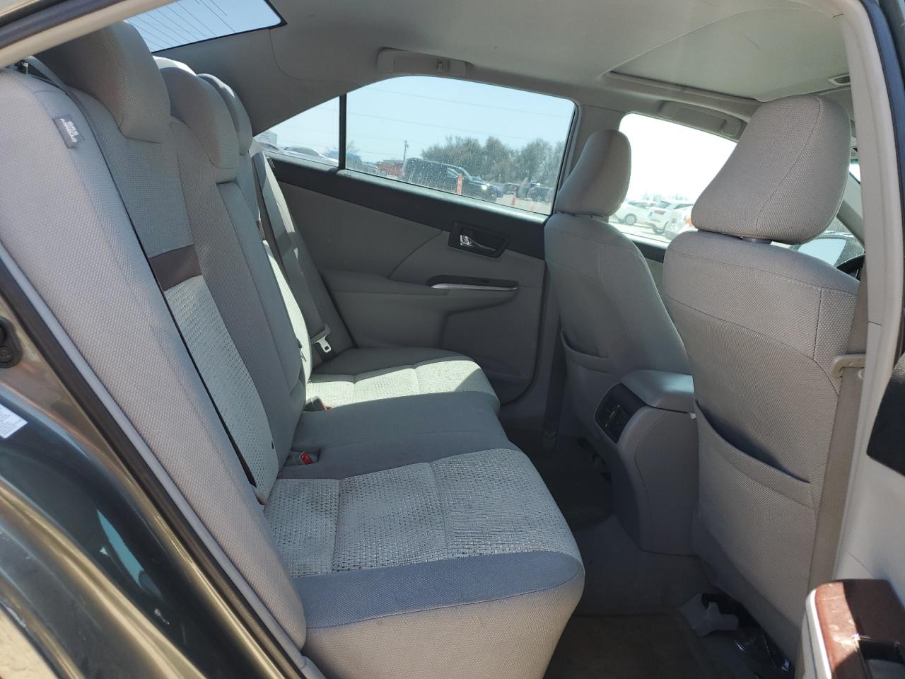2012 Toyota Camry - Image 10