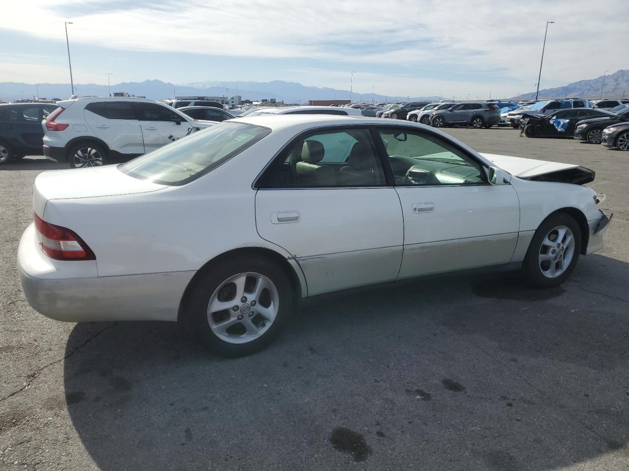 2001 Lexus ES - Image 3