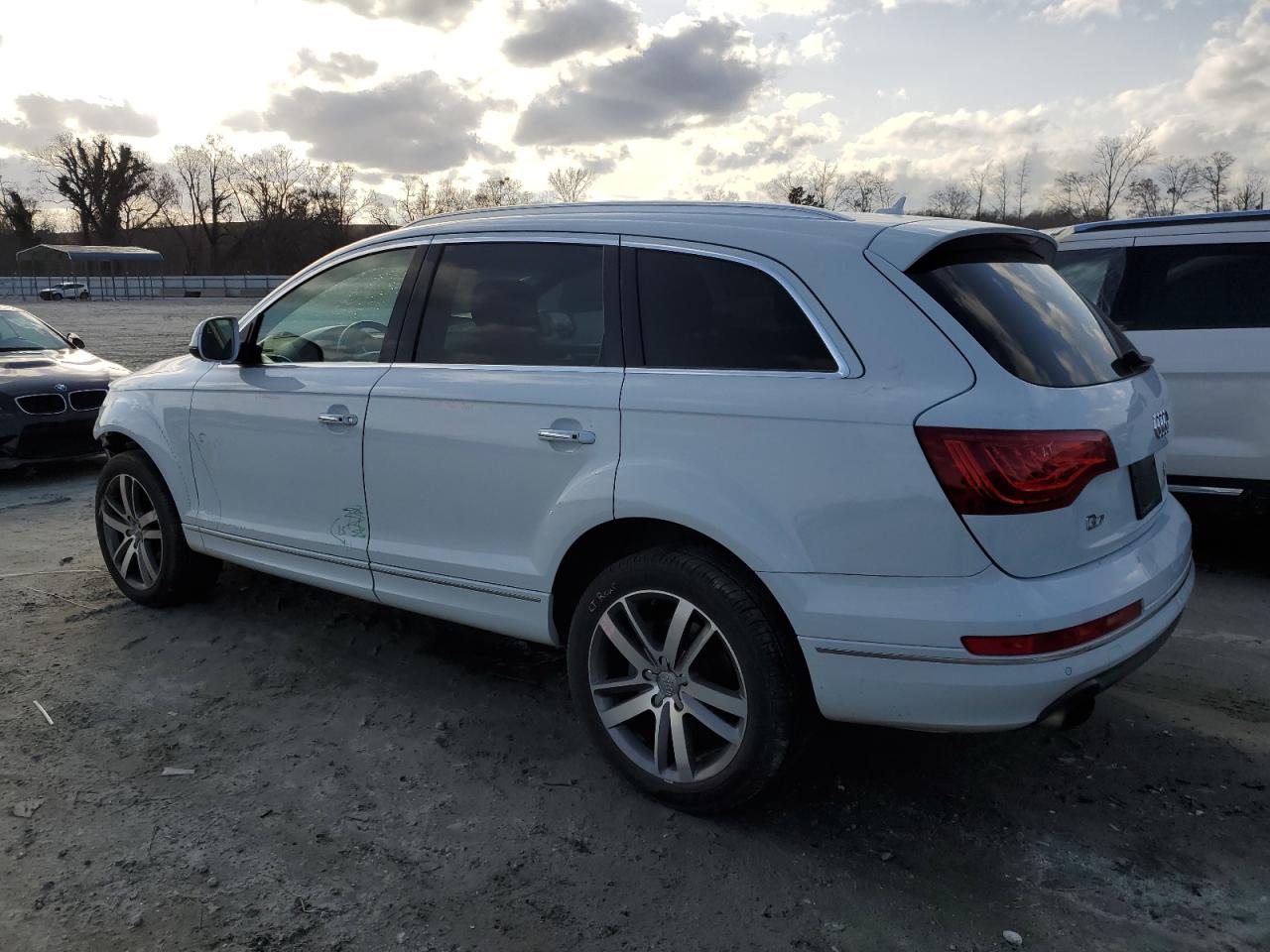 2015 Audi Q7 - Image 2