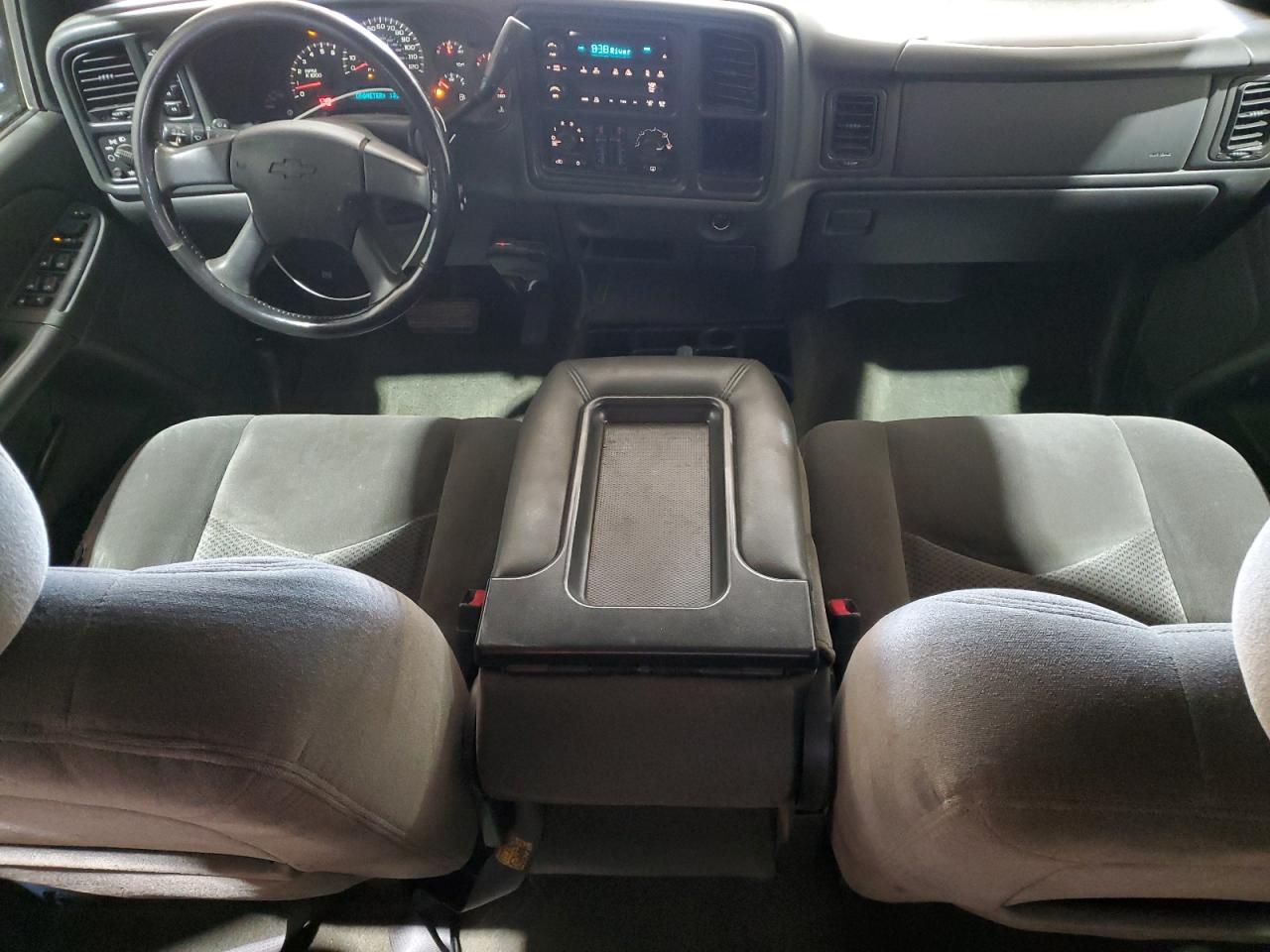 2007 Chevrolet Silverado - Image 8