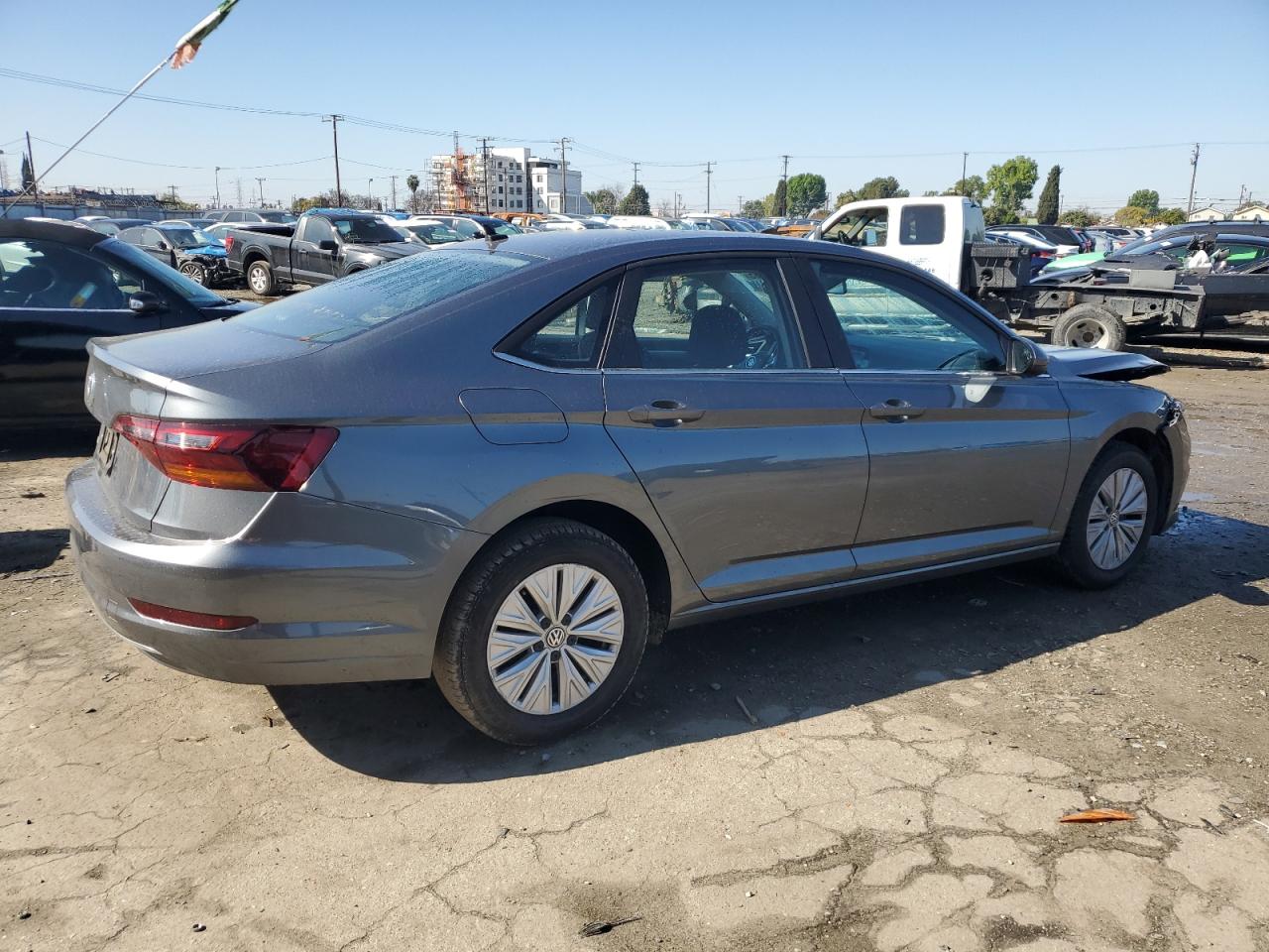 2019 Volkswagen Jetta - Image 3