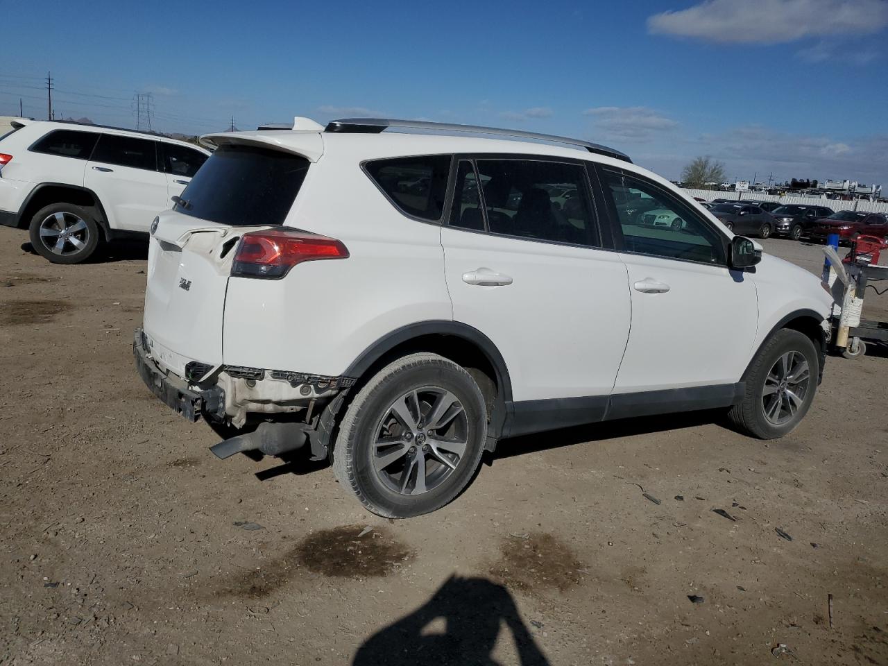 2016 Toyota RAV 4 - Image 3
