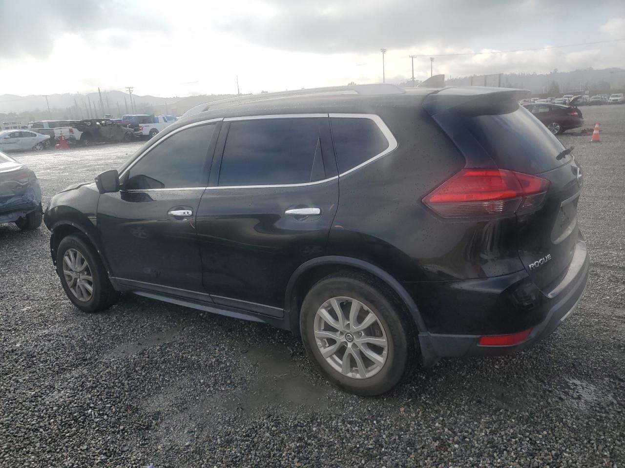 5N1AT2MN2HC826948 NISSAN ROGUE 2017