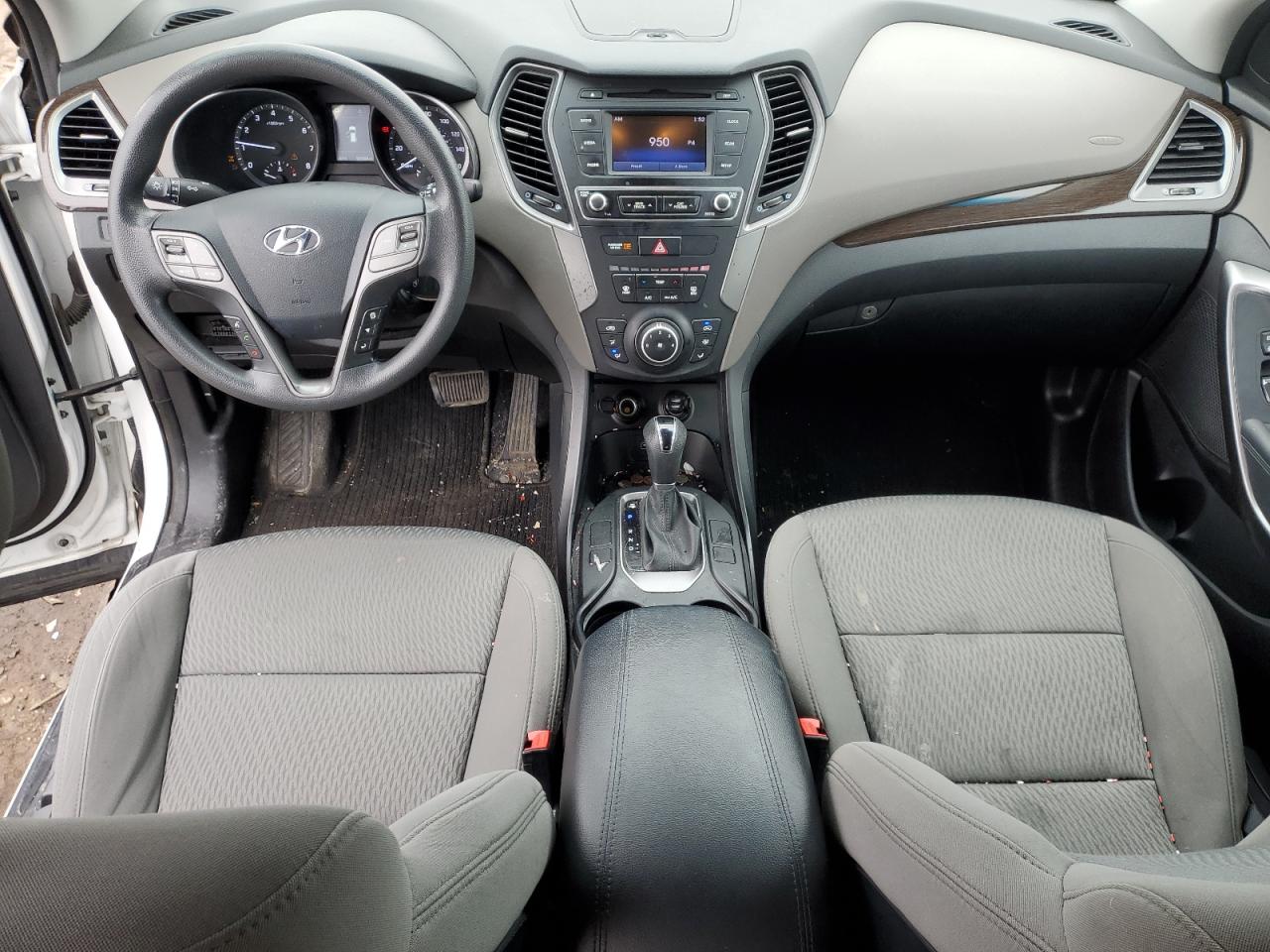 2017 Hyundai Santa Fe - Image 8