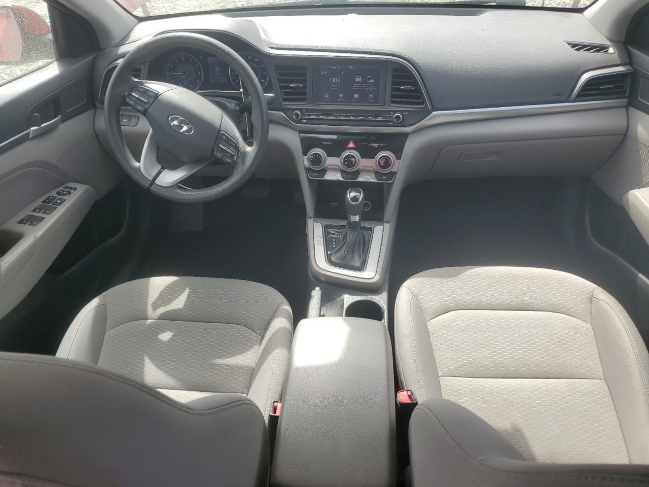 2019 Hyundai Elantra - Image 8