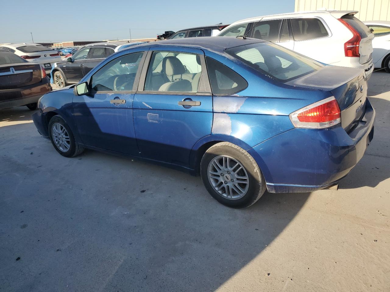 2009 Ford Focus - Image 2