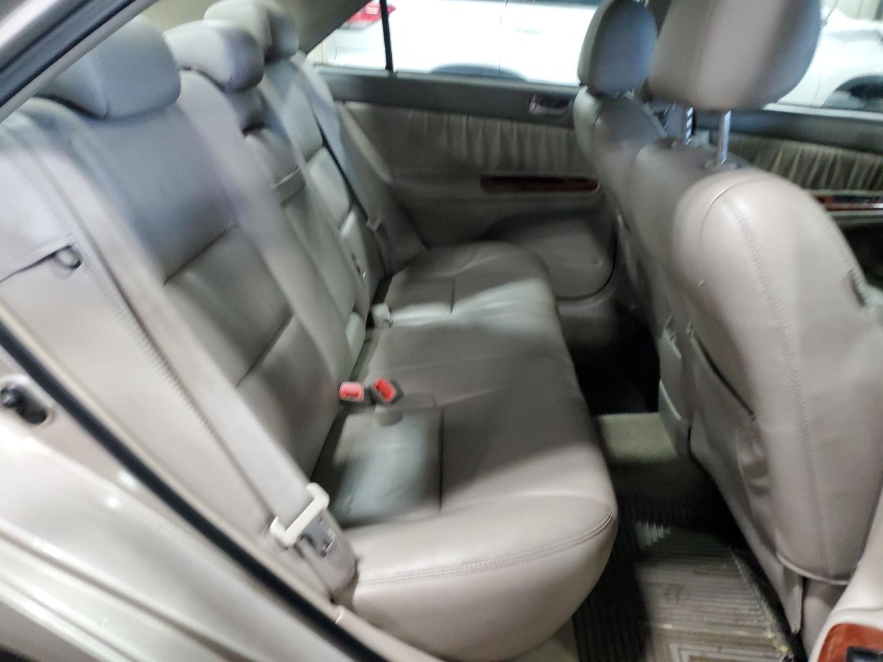2006 Toyota Camry - Image 10