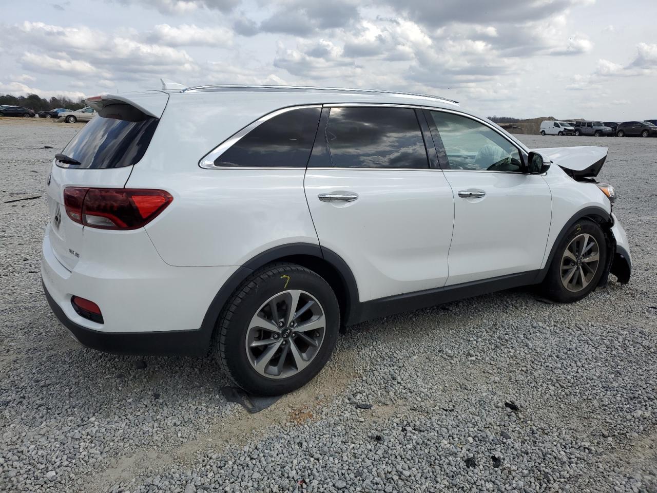2019 Kia Sorento - Image 3
