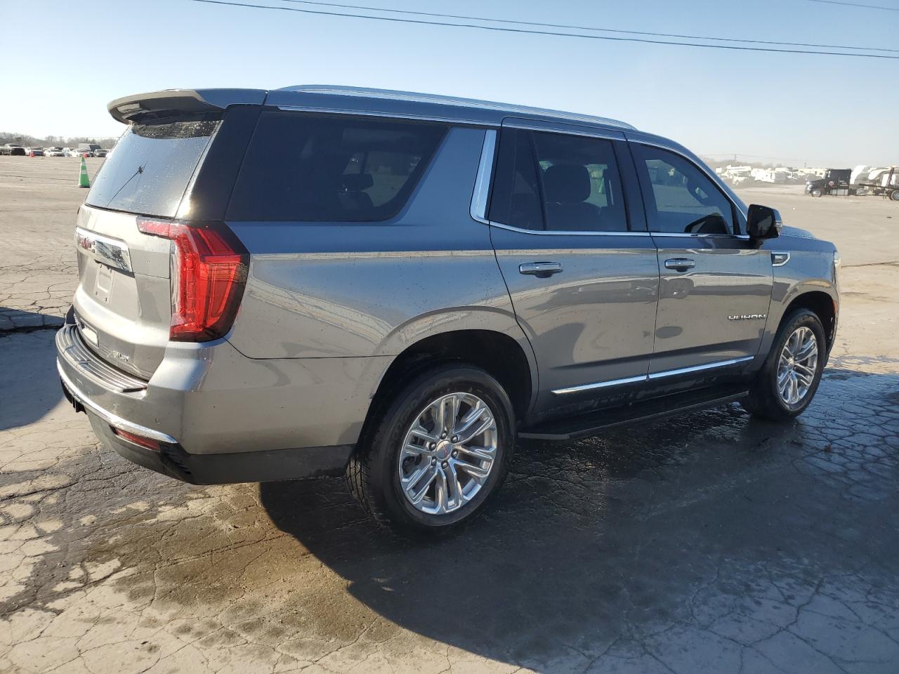 2021 GMC Yukon - Image 3