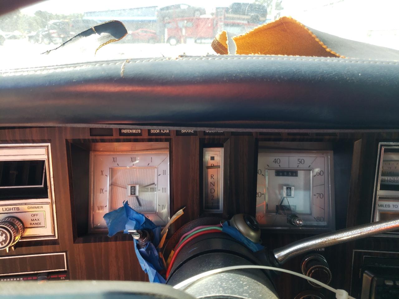 1979 Lincoln 300K1585-2 VIN: 9Y89S697505 Lot: 56105185