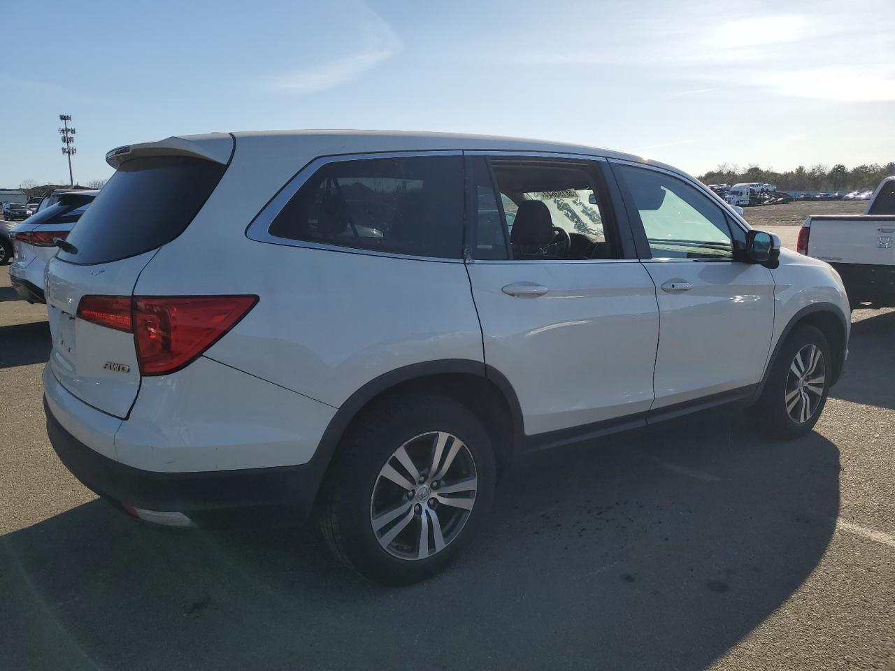 2018 Honda Pilot - Image 3
