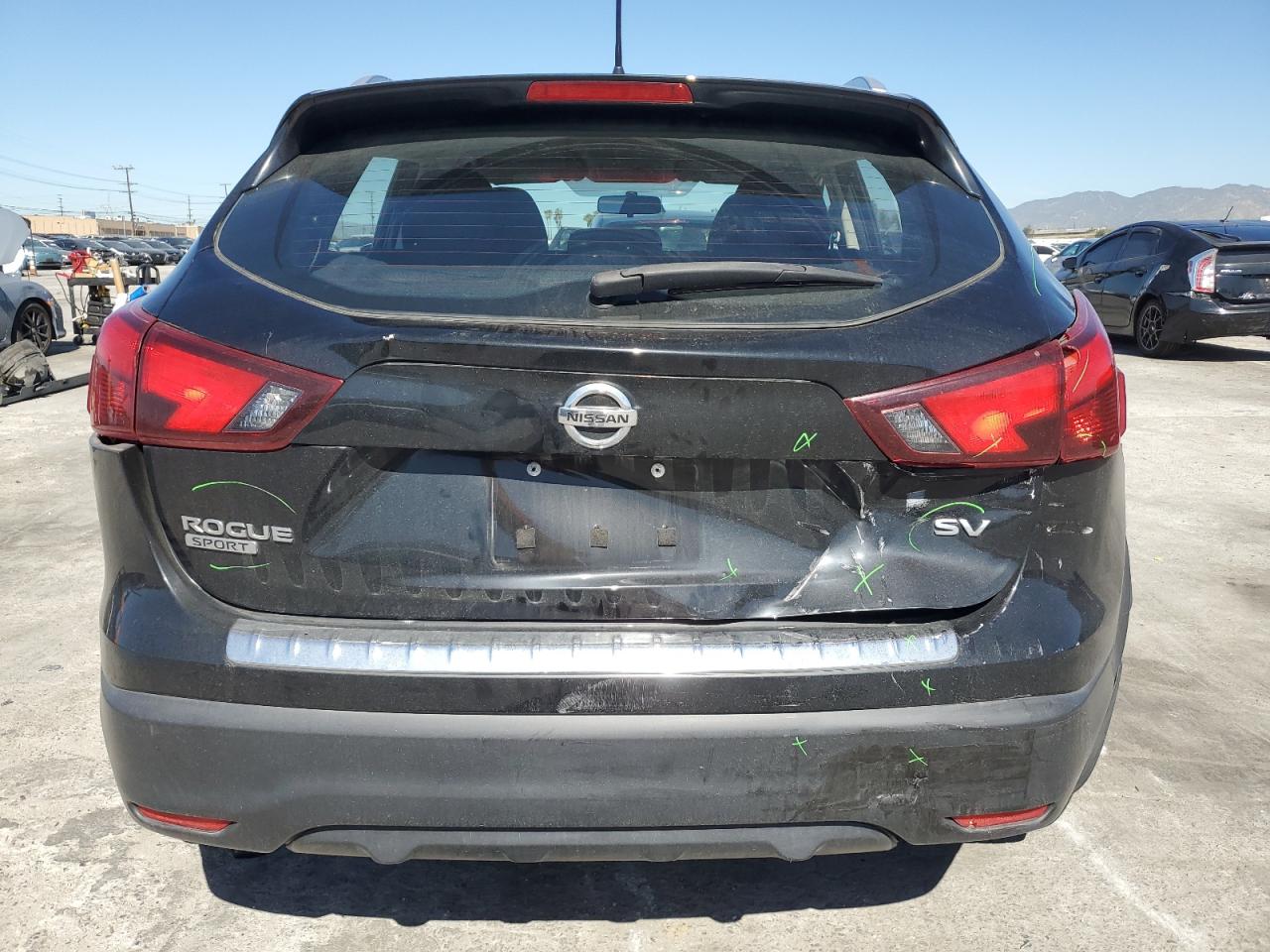 JN1BJ1CP6JW500282 NISSAN ROGUE 2018