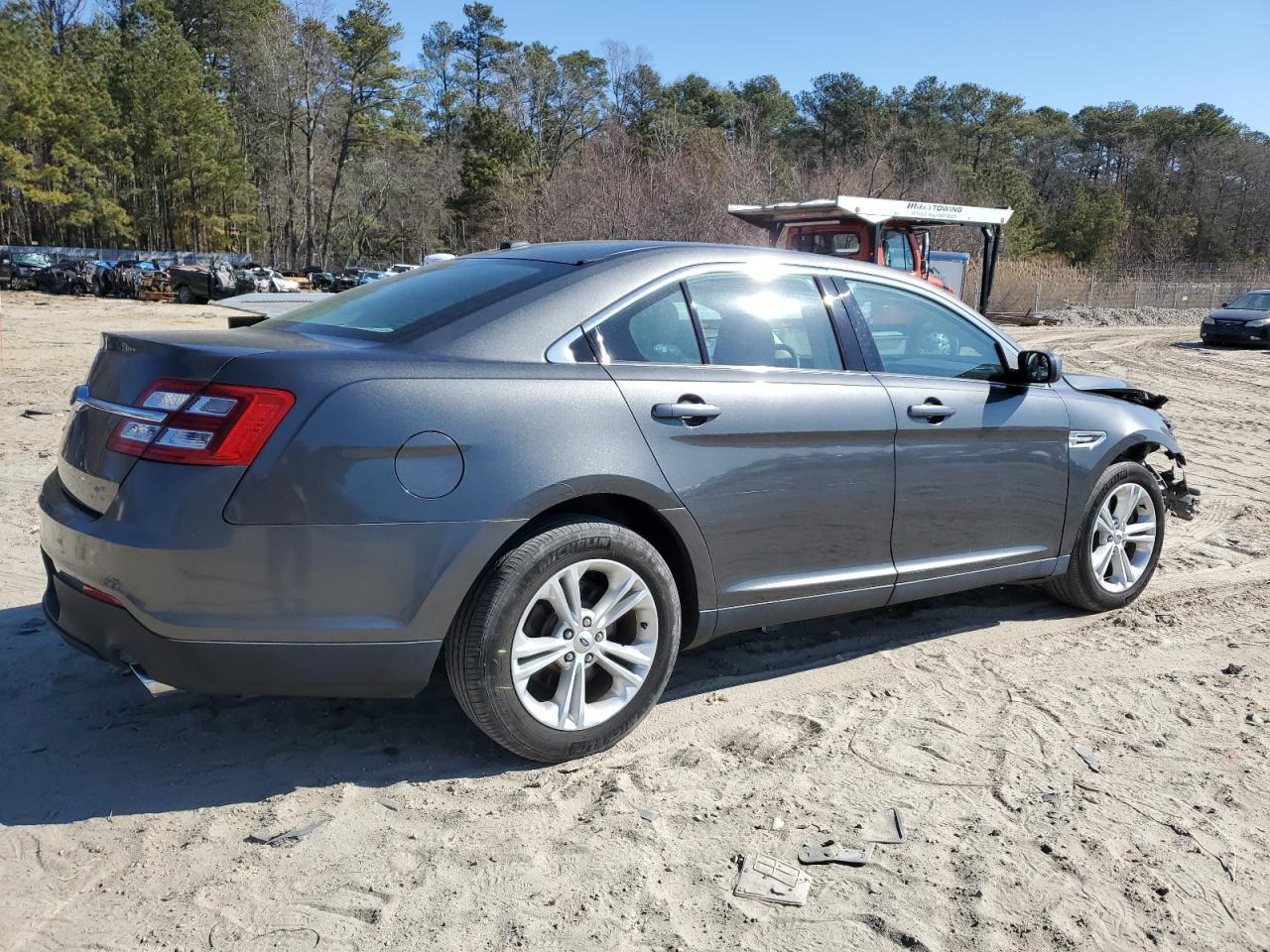 1FAHP2D8XJG138573 FORD TAURUS 2018