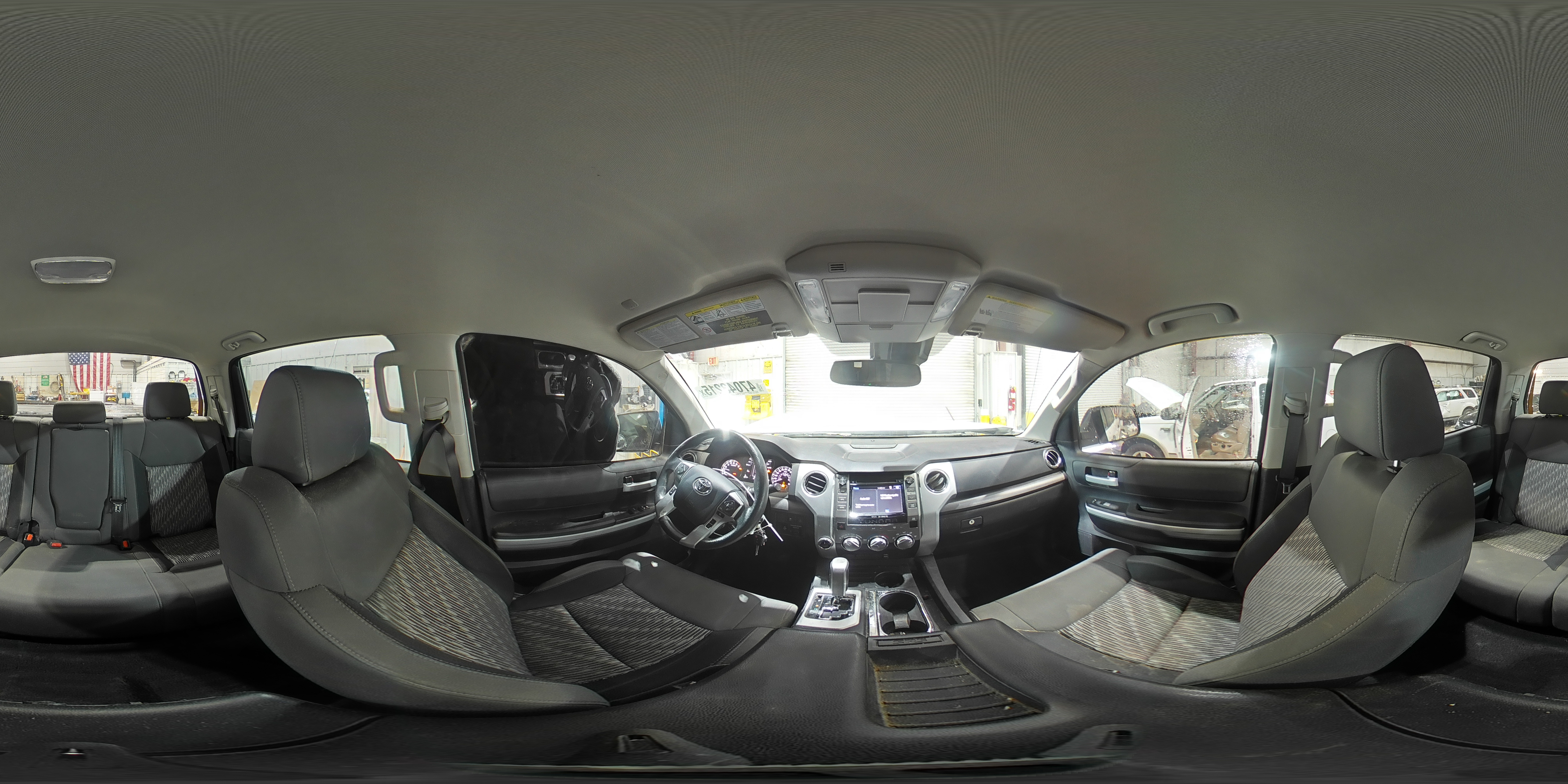 2019 Toyota Tundra - Image 15