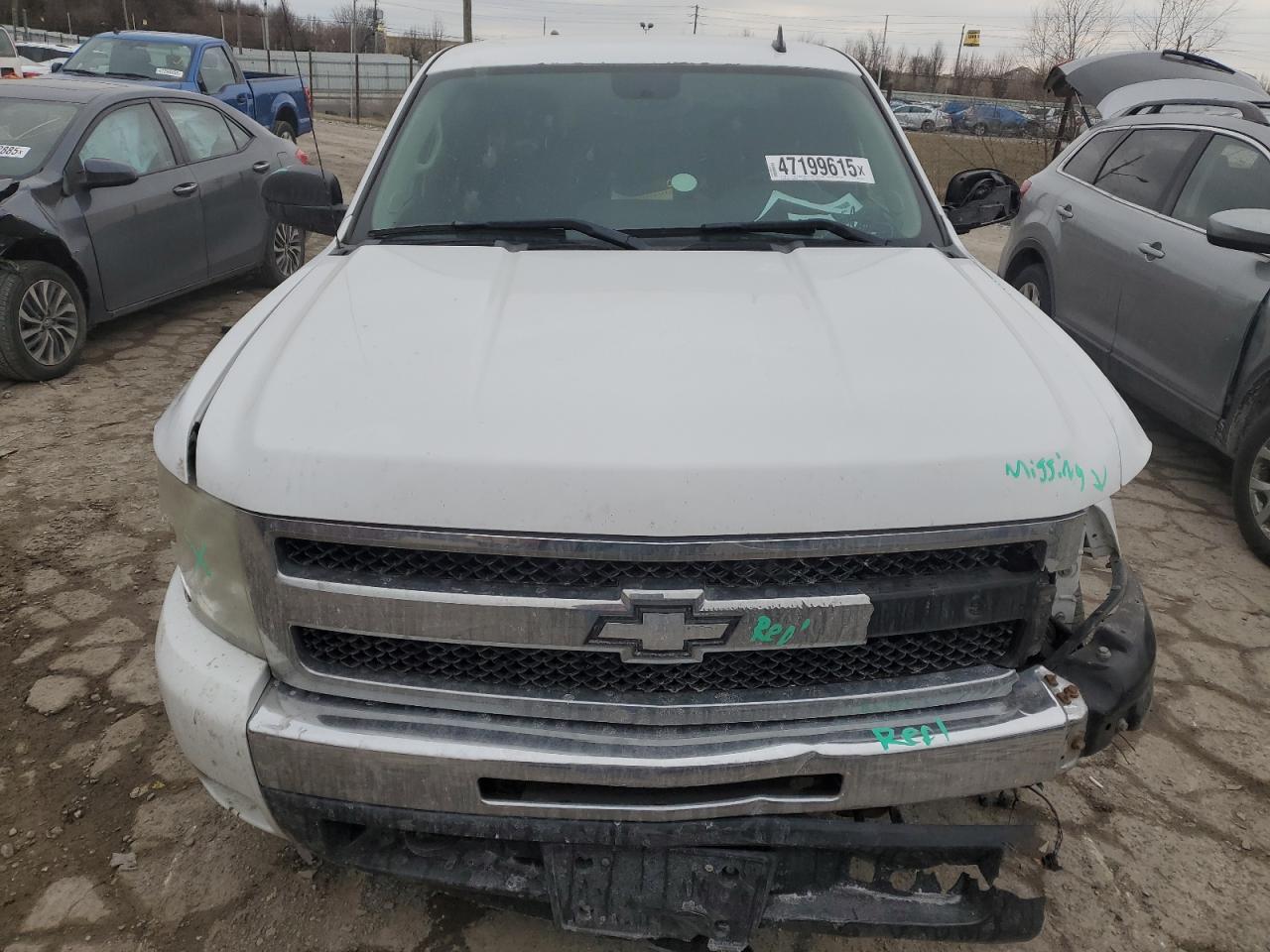 2011 Chevrolet Silverado - Image 5