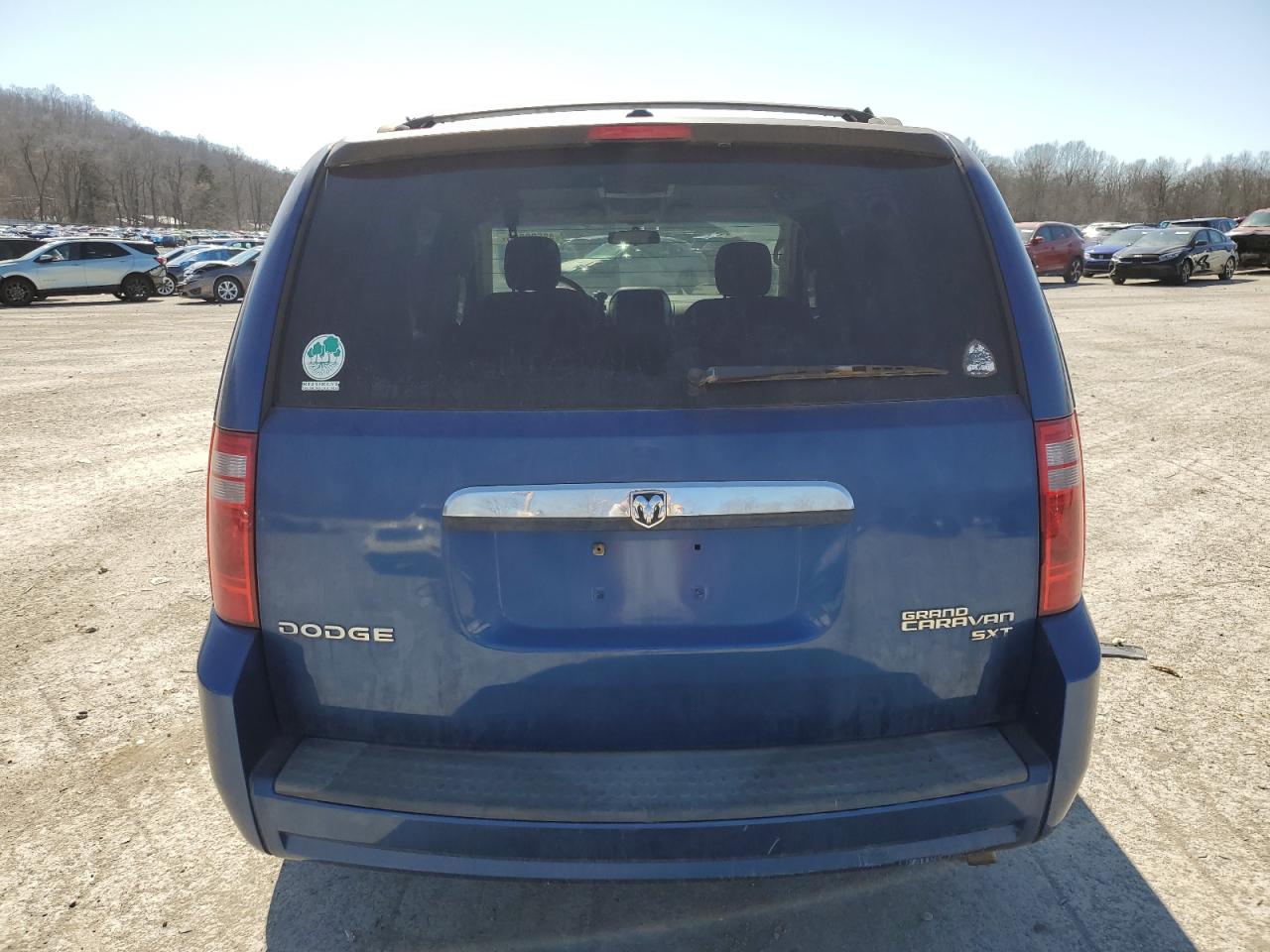 2010 Dodge Caravan - Image 6
