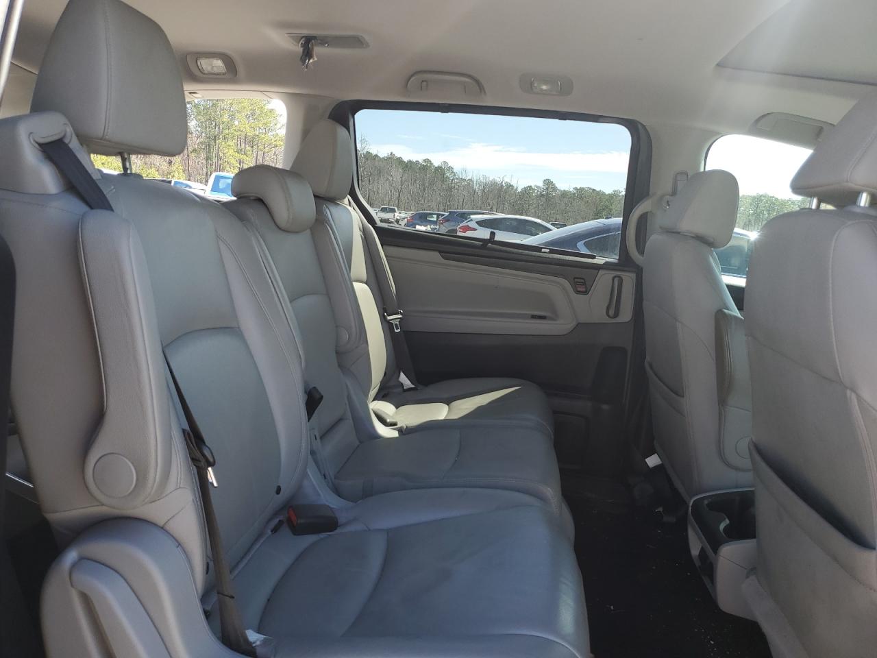 2018 Honda Odyssey - Image 11