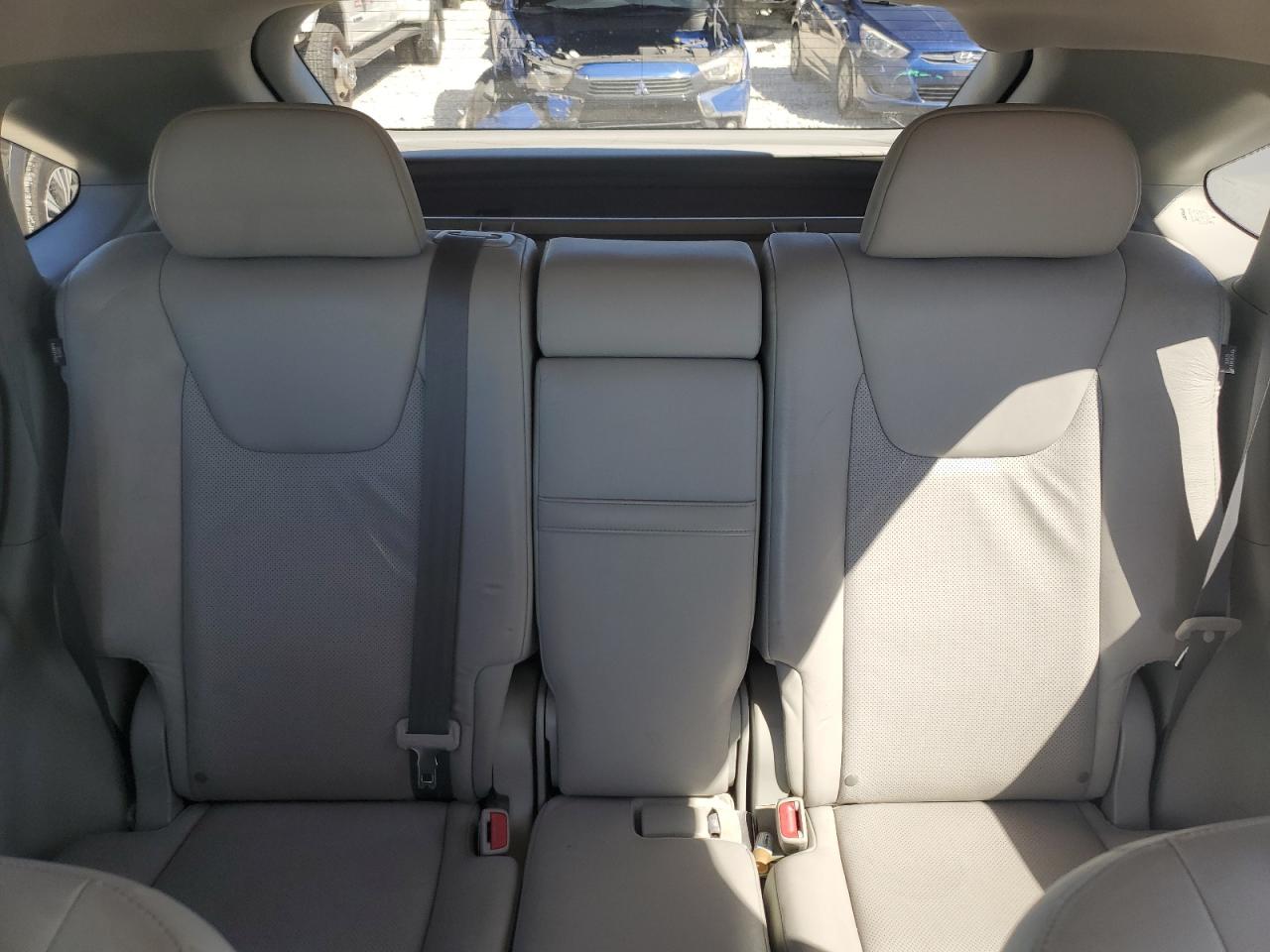 2011 Lexus RX - Image 10