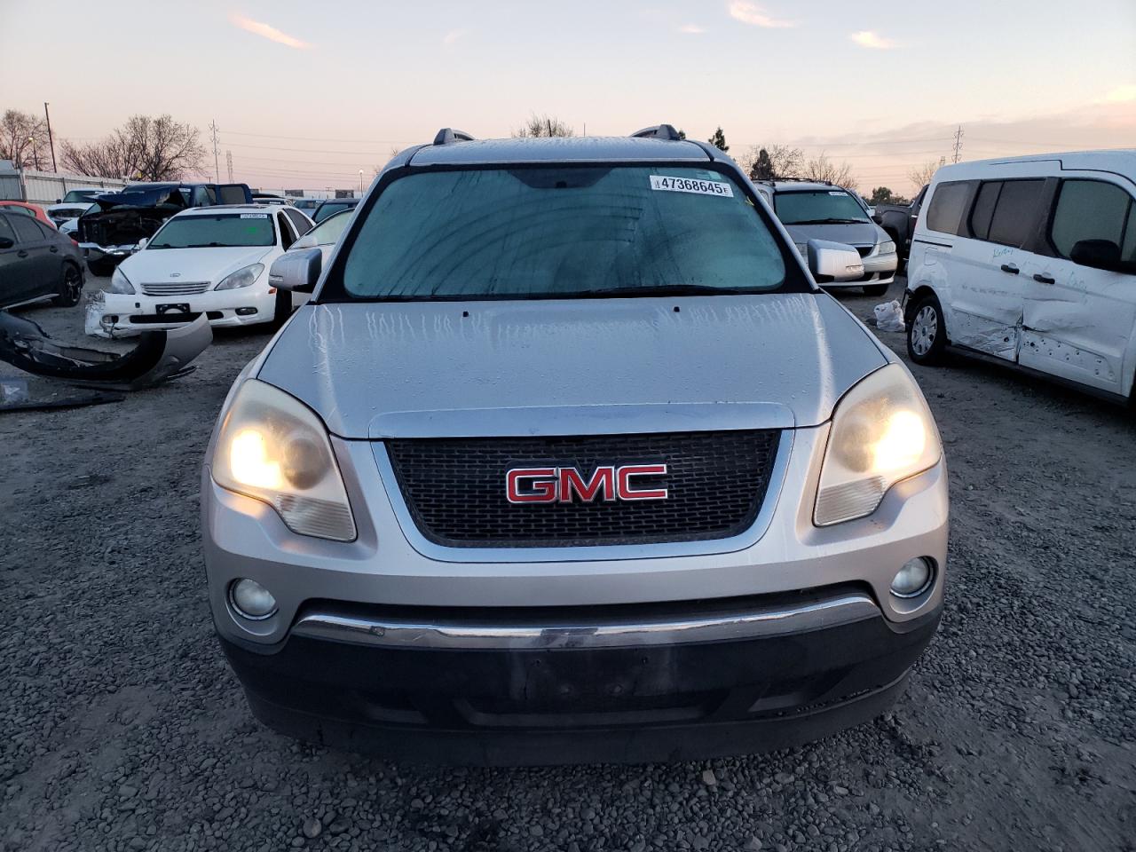 2010 GMC Acadia - Image 5