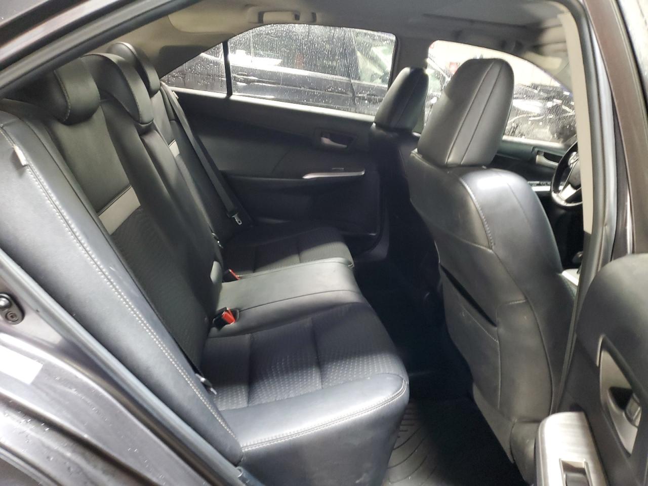 2014 Toyota Camry - Image 10