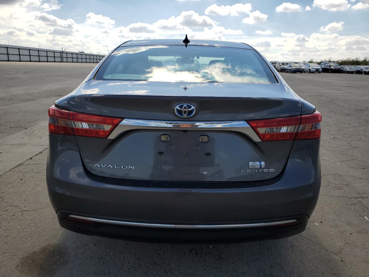 4T1BD1EB4JU060916 TOYOTA AVALON 2018
