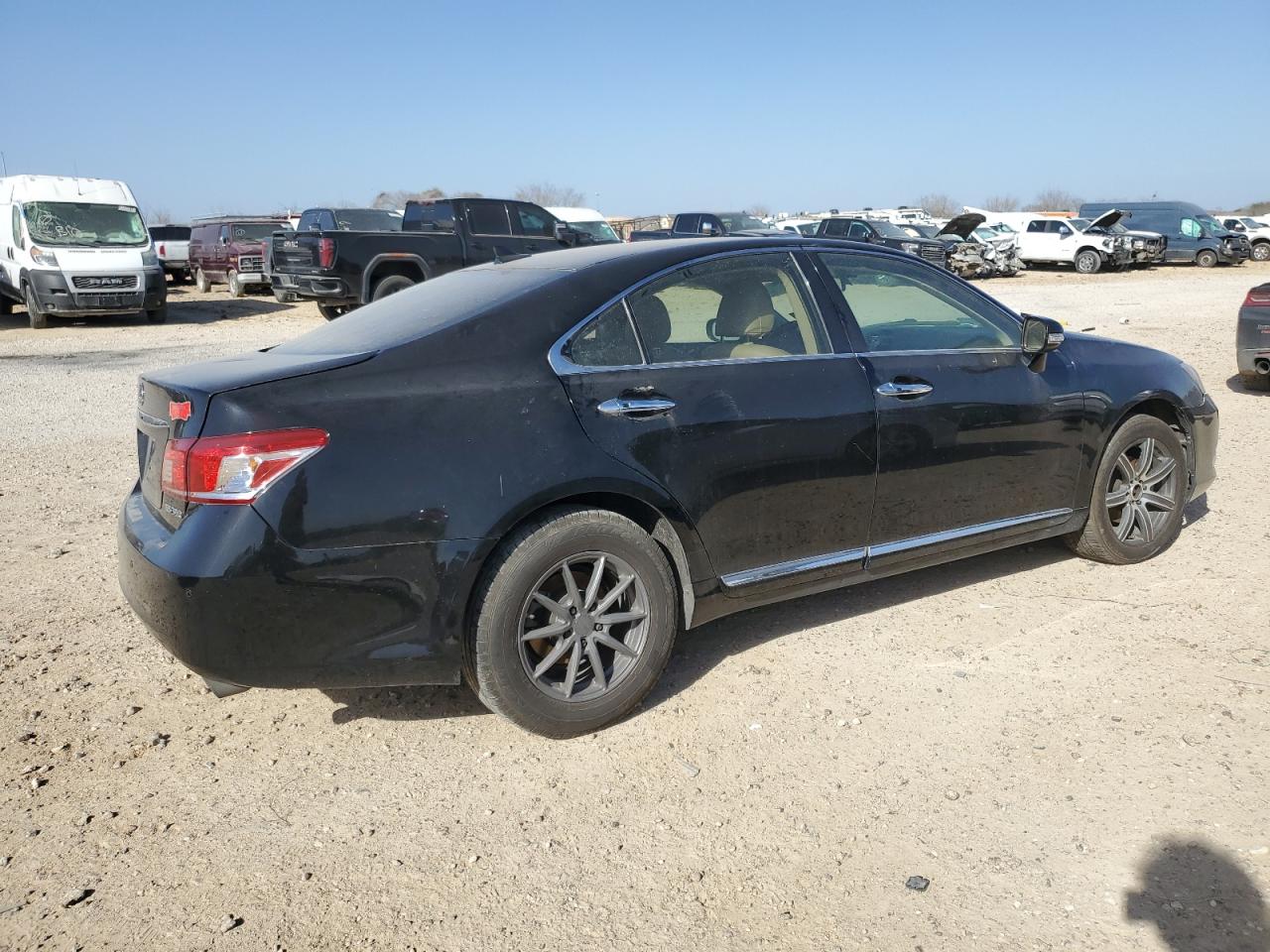 2012 Lexus ES - Image 3