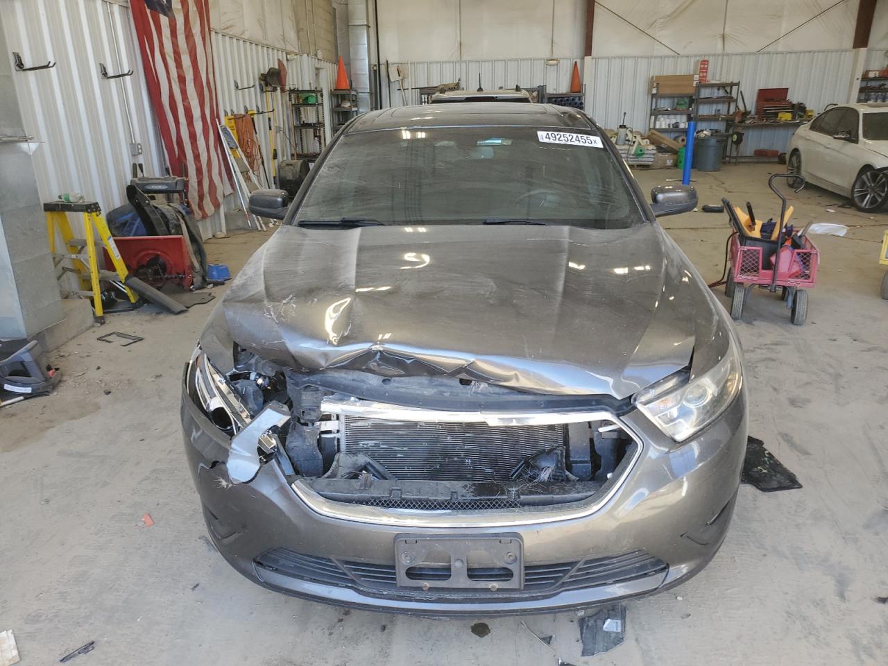 2015 Ford Taurus - Image 5