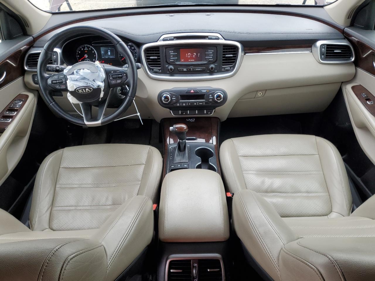 2016 Kia Sorento - Image 8