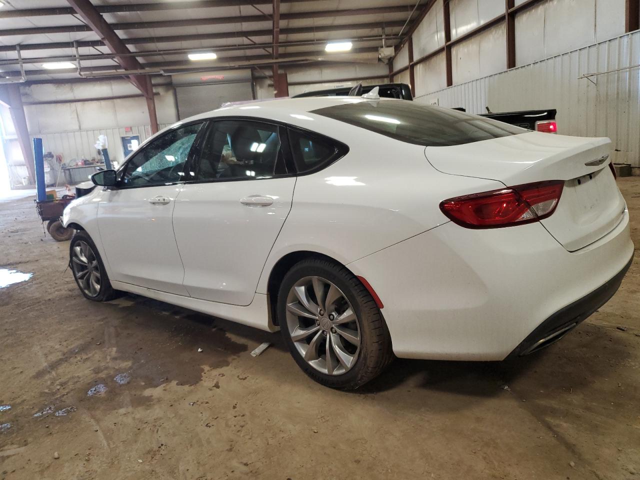 2015 Chrysler 200 - Image 2