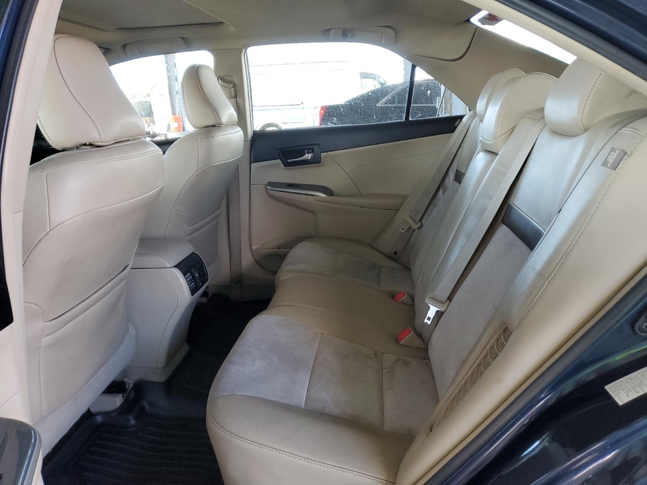 2014 Toyota Camry - Image 10
