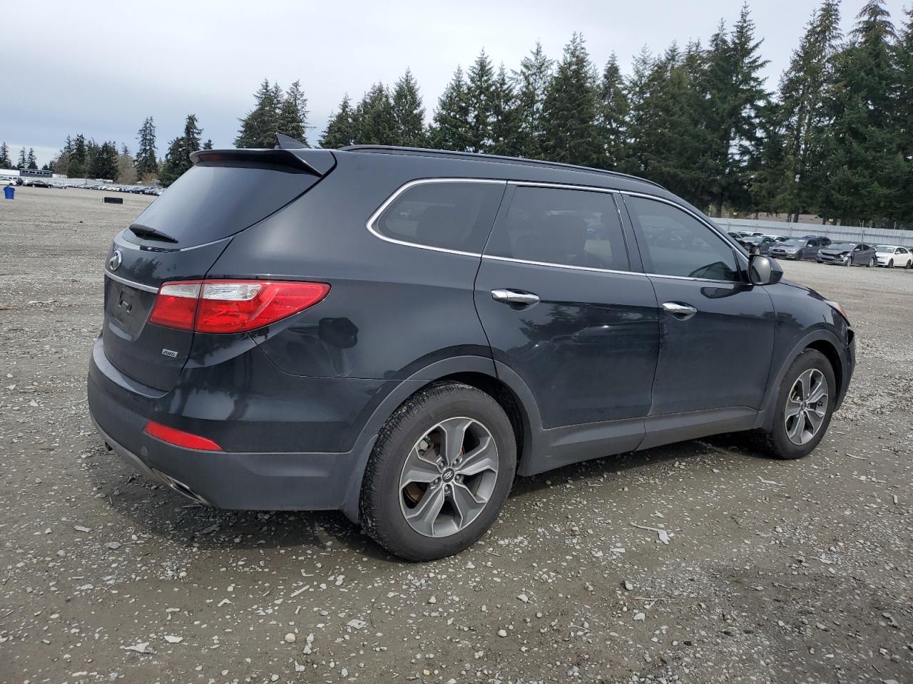 2015 Hyundai Santa Fe - Image 3