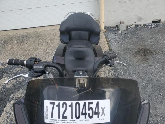 2011 HARLEY-DAVIDSON FLTRU 