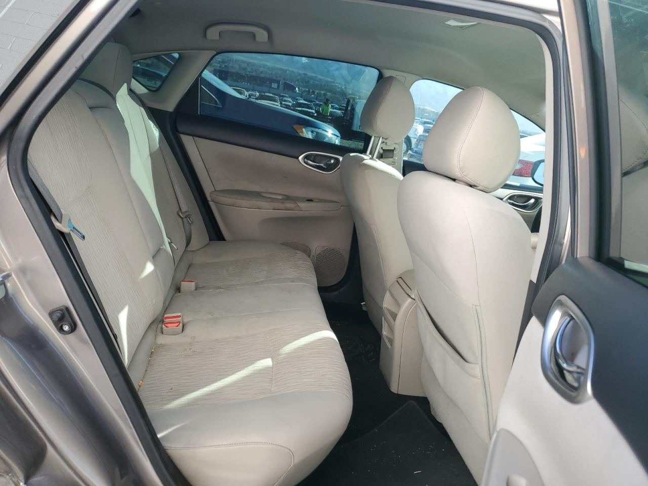 2015 Nissan Sentra - Image 10