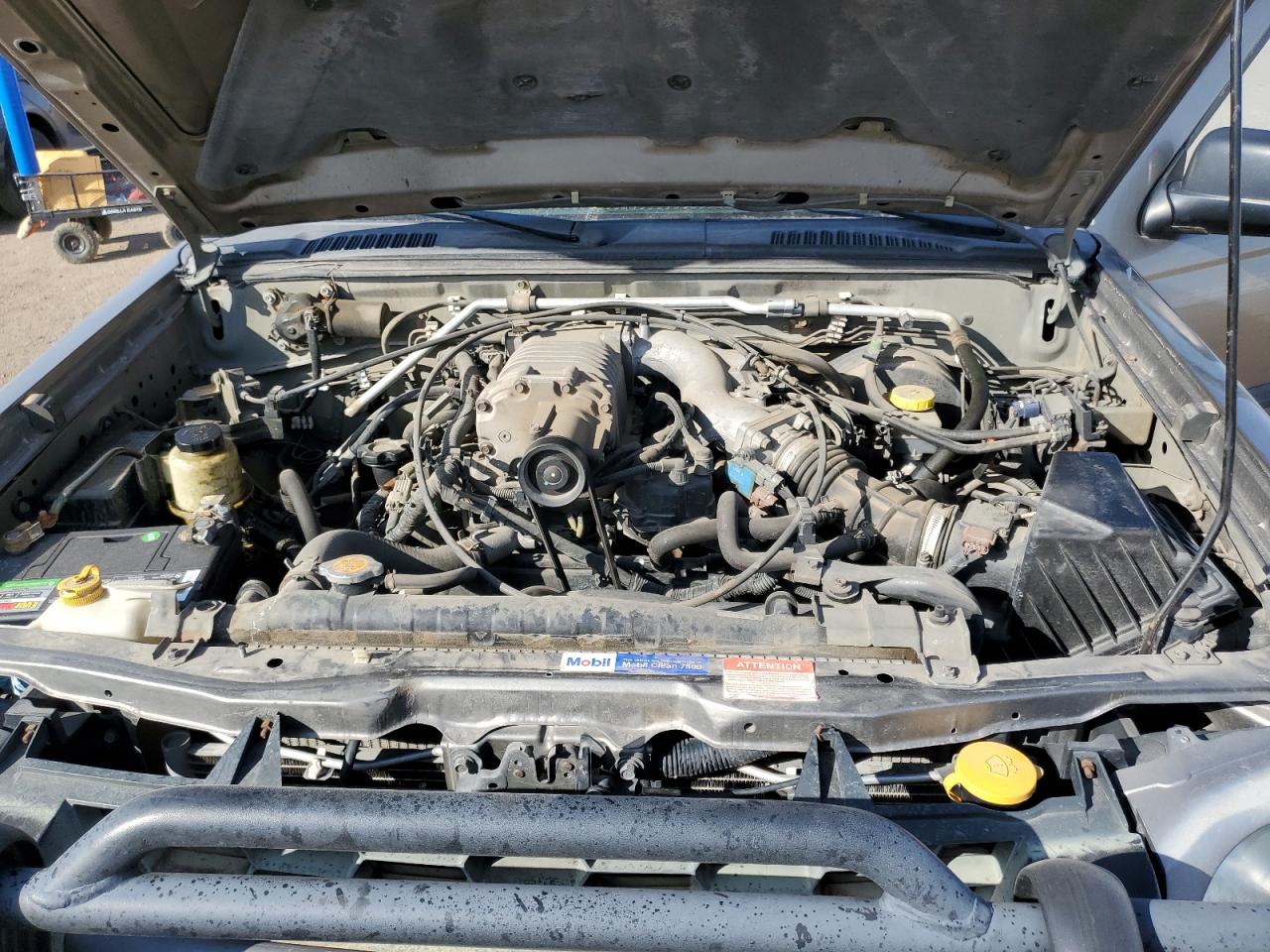 2003 Nissan XTerra - Image 12