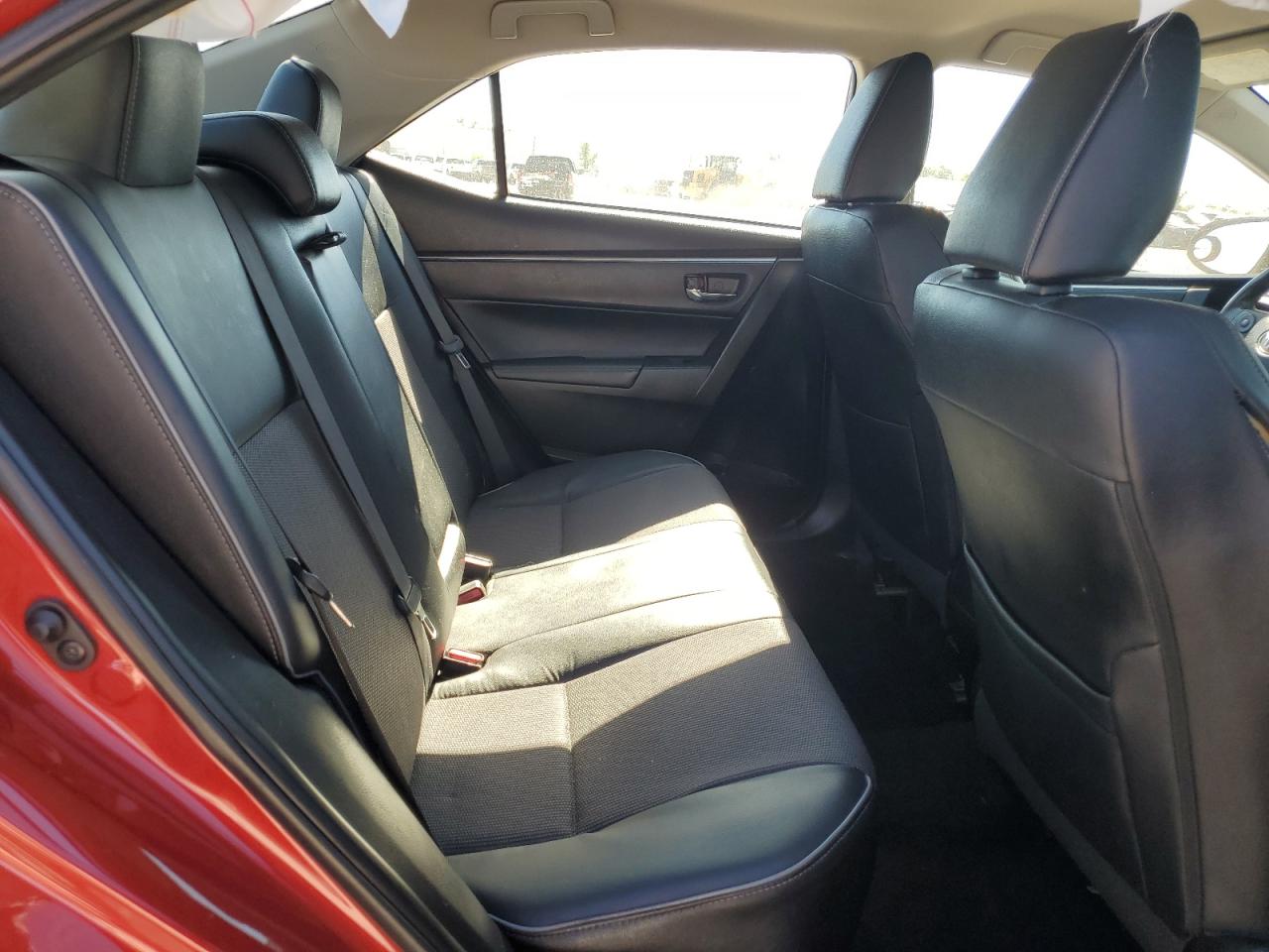 2015 Toyota Corolla L VIN: 5YFBURHE0FP218570 Lot: 49226205