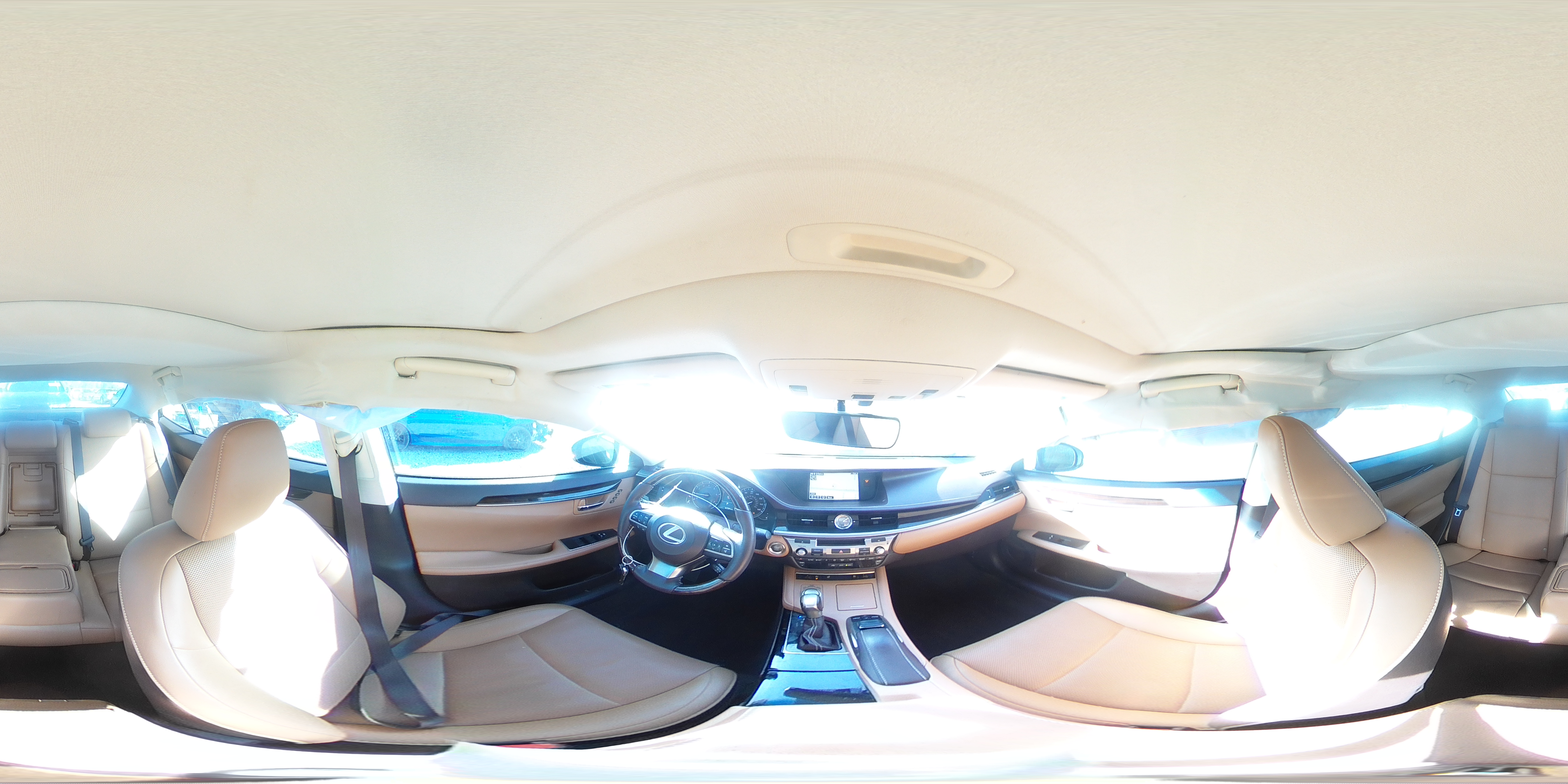 2016 Lexus ES - Image 13